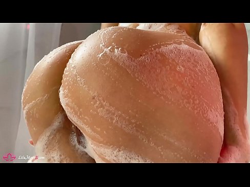 ❤️ UBrunette uphulula amaphambili ePussy ngeVibrator ukuya kwi-Intense Orgasm kwiShower Iphonografi  kuthi